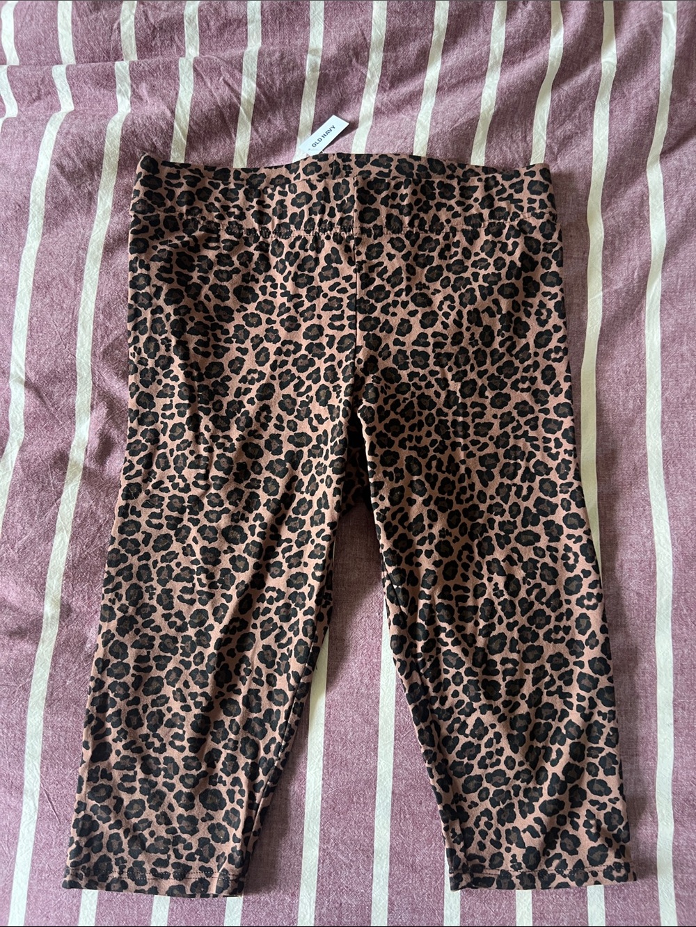 Old Navy leopard capri pants